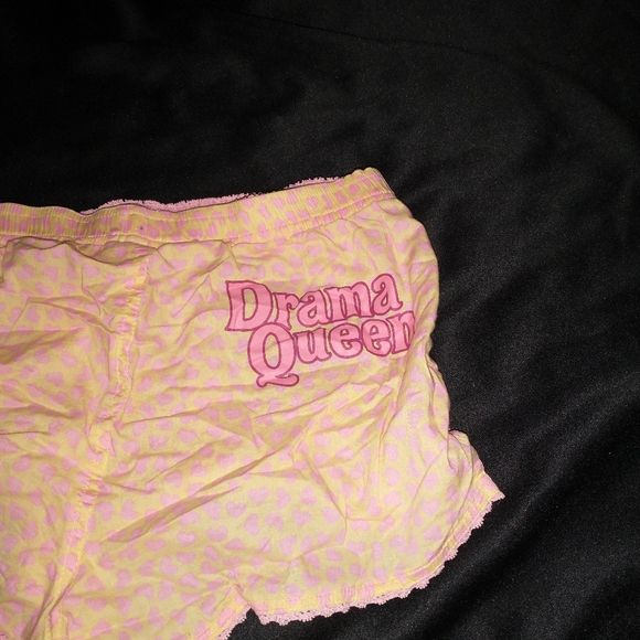 Pajama shorts - Picture 2 of 2